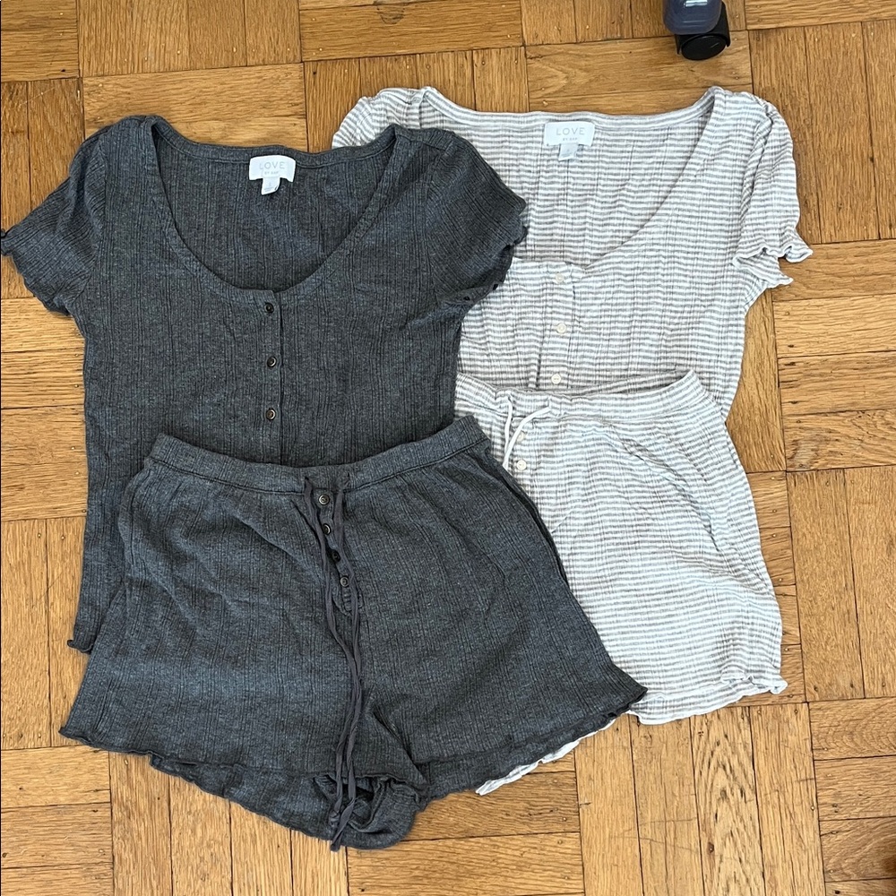 GAP Women's Pajama Set in Gray and White/Gray Striped